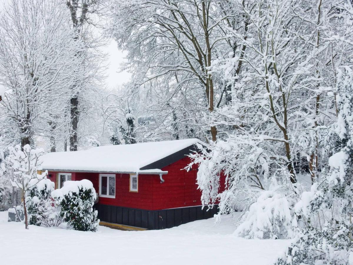 Bed and Breakfast Le Cabanon De Chessy Экстерьер фото